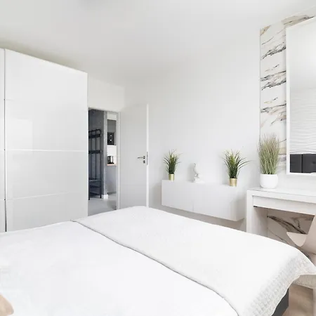 Easy Rent - Kompozytorow Polskich, Free Parking, 24h Check-in Διαμέρισμα *
